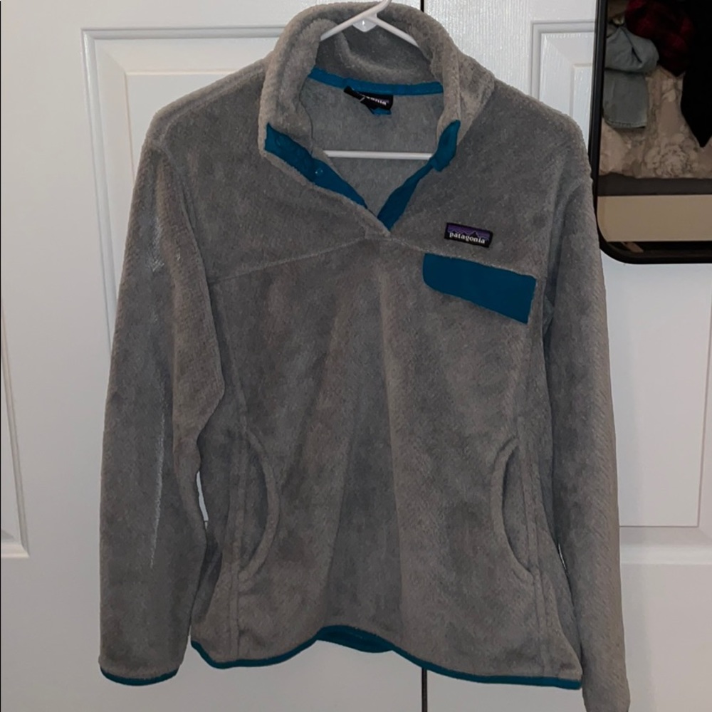 patagonia women’s grey fleece pullover